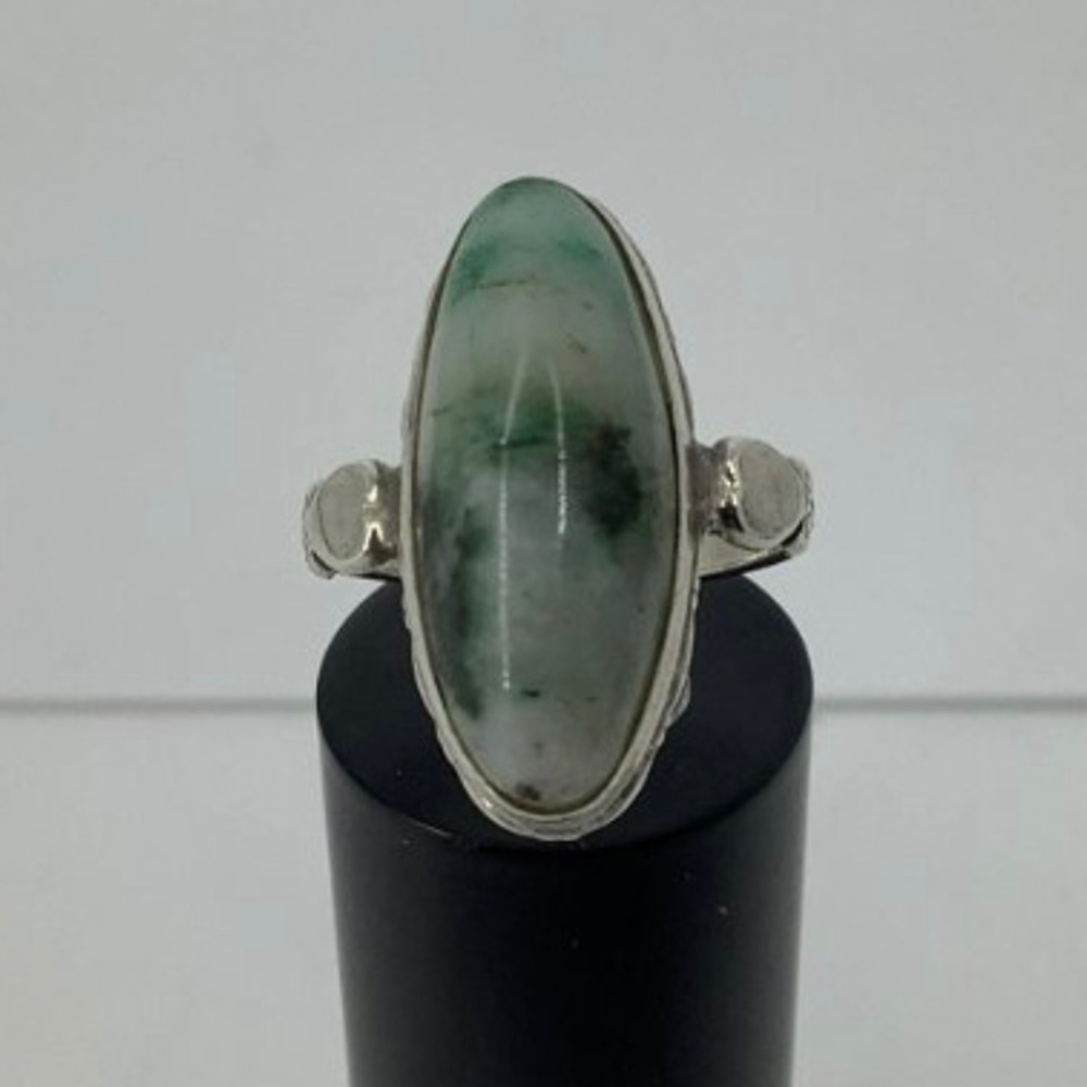 Sterling Silver and Jade Stone Ring size 5
